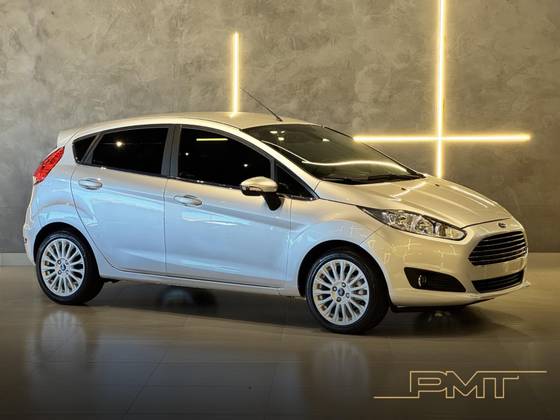 FORD FIESTA 1.6 TITANIUM HATCH 16V FLEX 4P POWERSHIFT FORD FIESTA 1.6 TITANIUM HATCH 16V FLEX 4P POWERSHIFT